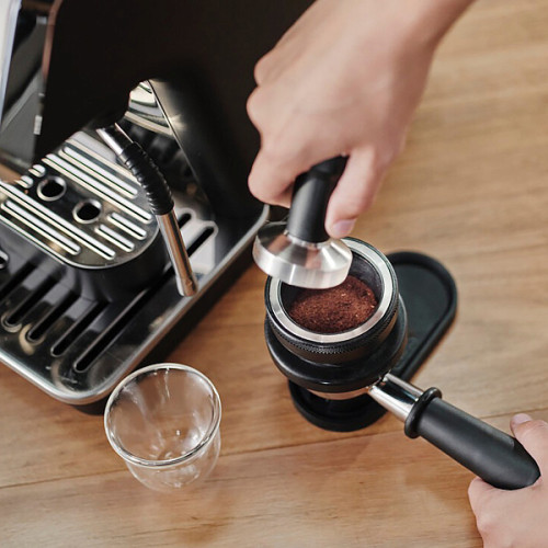 Рожковая кофеварка DeLonghi EC9155.MB